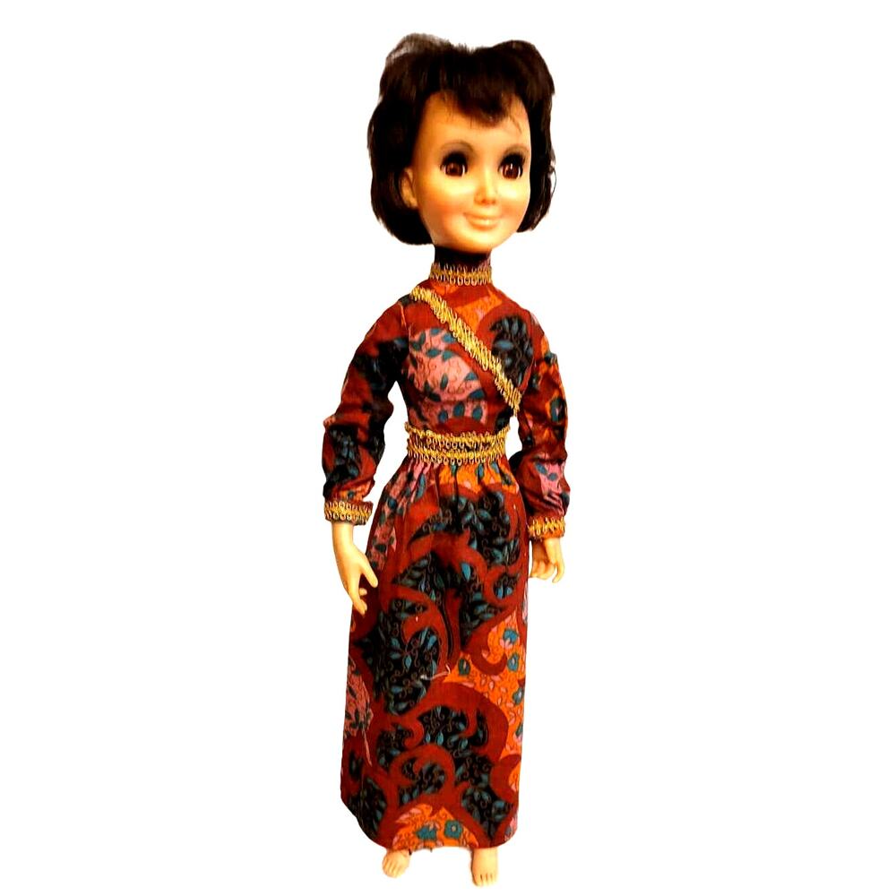 18" Vintage 1972 Aimee the Elegant Fashion Doll w/Cute Hair Style By Hasbro